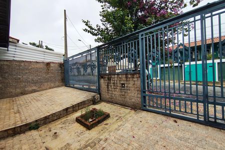 Casa à venda com 297m², 3 quartos e 3 vagas Casa à venda com 297m², 3 quartos e 3 vagasQuintal - Garagem