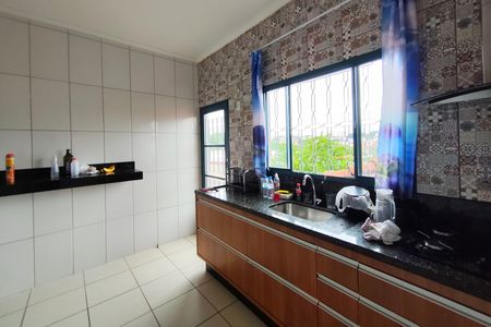 Casa à venda com 297m², 3 quartos e 3 vagas Casa à venda com 297m², 3 quartos e 3 vagasCozinha