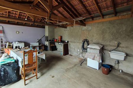 Casa à venda com 297m², 3 quartos e 3 vagas Casa à venda com 297m², 3 quartos e 3 vagasÁrea de Serviço