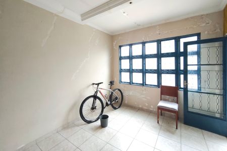 Casa à venda com 297m², 3 quartos e 3 vagas Casa à venda com 297m², 3 quartos e 3 vagasSala