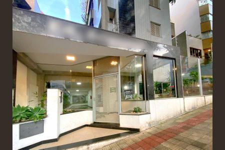 Apartamento para alugar com 180m², 3 quartos e 2 vagasFachada