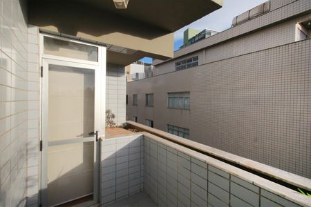 Apartamento para alugar com 180m², 3 quartos e 2 vagasVaranda do Quarto 3