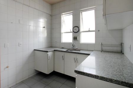 Apartamento para alugar com 180m², 3 quartos e 2 vagasCozinha