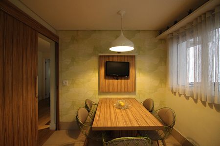 Apartamento à venda com 242m², 5 quartos e 3 vagasCopa e Cozinha