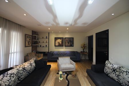 Apartamento à venda com 242m², 5 quartos e 3 vagasSala