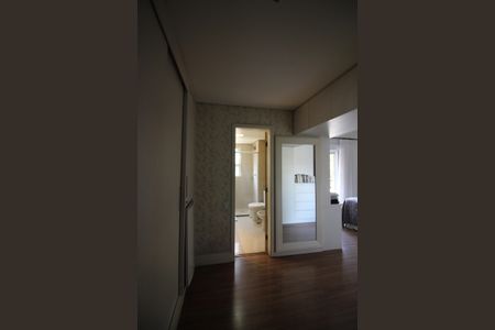 Apartamento à venda com 242m², 5 quartos e 3 vagasSuíte 1 Banheiro