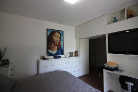 Apartamento à venda com 242m², 5 quartos e 3 vagasSuíte 1