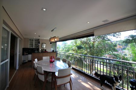 Apartamento à venda com 242m², 5 quartos e 3 vagasSala Sacada