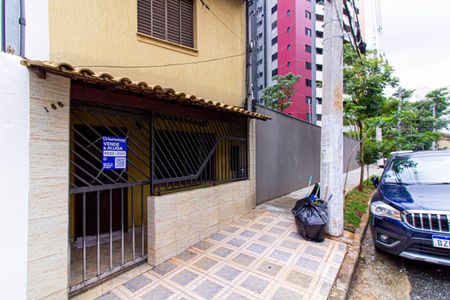 Casa para alugar com 100m², 2 quartos e sem vaga Casa para alugar com 100m², 2 quartos e sem vagaFachada + Plaquinha