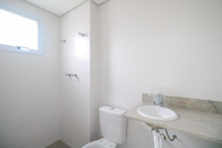 Apartamento à venda com 68m², 2 quartos e 2 vagasBanheiro da Suíte 1