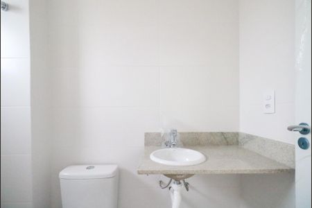 Apartamento à venda com 108m², 2 quartos e 2 vagasBanheiro da Suíte 1