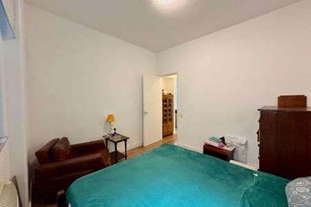 Apartamento à venda com 75m², 2 quartos e 1 vagaQuarto 2