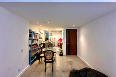 Apartamento à venda com 75m², 2 quartos e 1 vagaSala