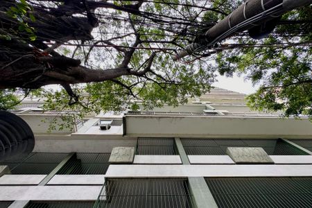 Apartamento à venda com 75m², 2 quartos e 1 vagaFachada