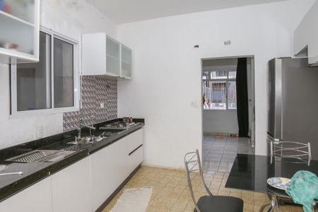 Casa à venda com 174m², 3 quartos e 2 vagasCozinha