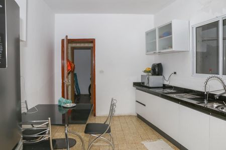 Casa à venda com 174m², 3 quartos e 2 vagasCozinha