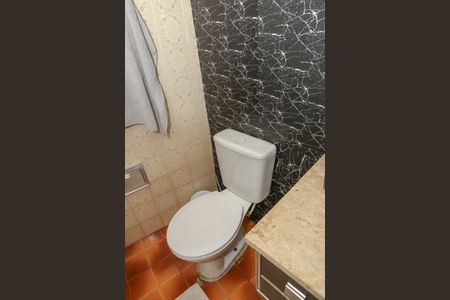 Casa à venda com 174m², 3 quartos e 2 vagasBanheiro 1