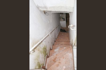 Casa à venda com 174m², 3 quartos e 2 vagasEscada 2