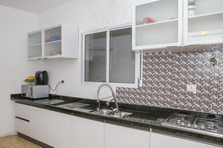 Casa à venda com 174m², 3 quartos e 2 vagasCozinha