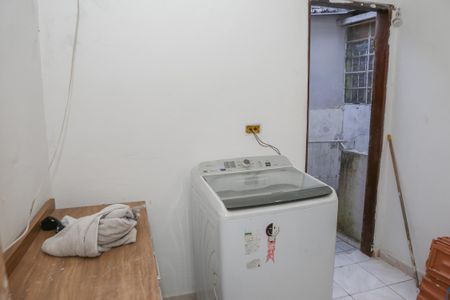 Casa à venda com 174m², 3 quartos e 2 vagasFundos da Casa