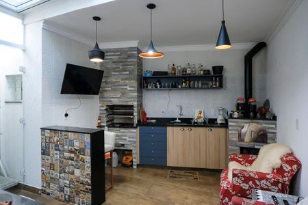 Casa à venda com 200m², 3 quartos e 2 vagasChurrasqueira