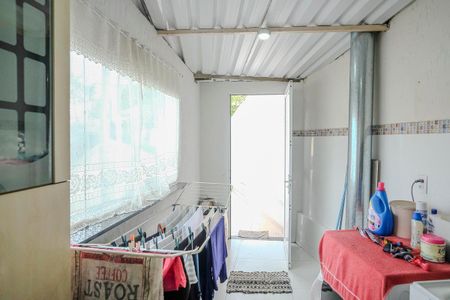 Casa à venda com 200m², 3 quartos e 2 vagasÁrea de serviço