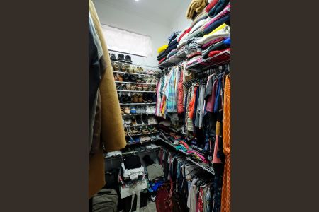Casa à venda com 200m², 3 quartos e 2 vagasCloset da suíte 1