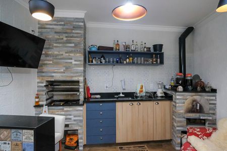 Casa à venda com 200m², 3 quartos e 2 vagasChurrasqueira