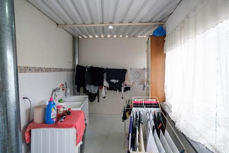 Casa à venda com 200m², 3 quartos e 2 vagasÁrea de serviço