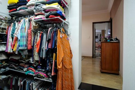 Casa à venda com 200m², 3 quartos e 2 vagasCloset da suíte 1