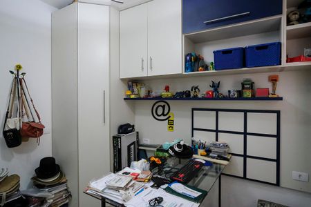 Casa à venda com 200m², 3 quartos e 2 vagasEscritório