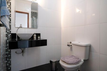 Casa à venda com 200m², 3 quartos e 2 vagasBanheiro