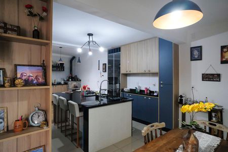 Casa à venda com 200m², 3 quartos e 2 vagasCozinha