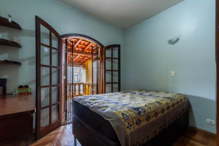 Casa à venda com 146m², 4 quartos e 2 vagas Casa à venda com 146m², 4 quartos e 2 vagasQuarto