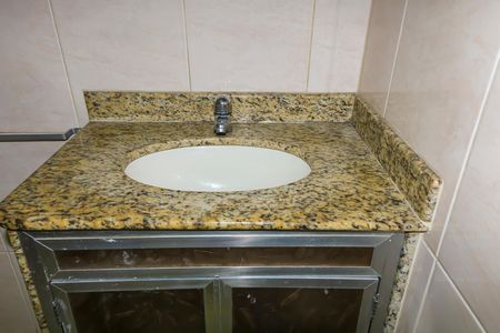 Apartamento à venda com 75m², 2 quartos e sem vaga Apartamento à venda com 75m², 2 quartos e sem vagaBanheiro