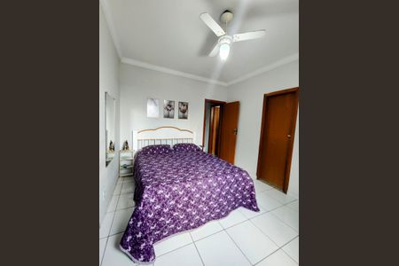 Casa à venda com 190m², 3 quartos e 2 vagasSuíte