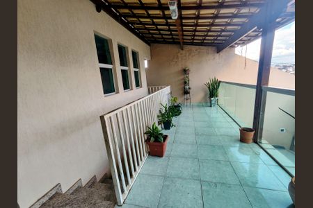 Casa à venda com 190m², 3 quartos e 2 vagasVaranda da Sala
