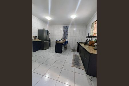 Casa à venda com 190m², 3 quartos e 2 vagasCozinha