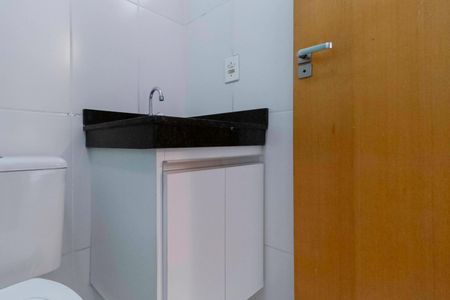 Casa à venda com 122m², 2 quartos e 2 vagasBanheiro da suíte 2