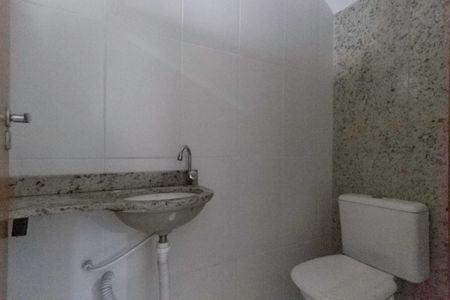 Casa à venda com 122m², 2 quartos e 2 vagasLavabo