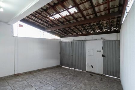 Casa à venda com 122m², 2 quartos e 2 vagasGaragem