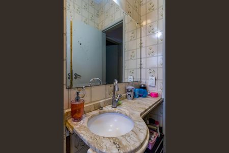 Casa à venda com 80m², 2 quartos e 3 vagasBanheiro