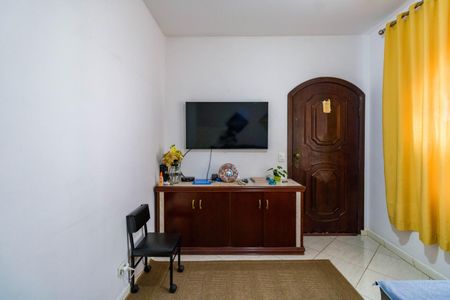 Casa à venda com 80m², 2 quartos e 3 vagasSala