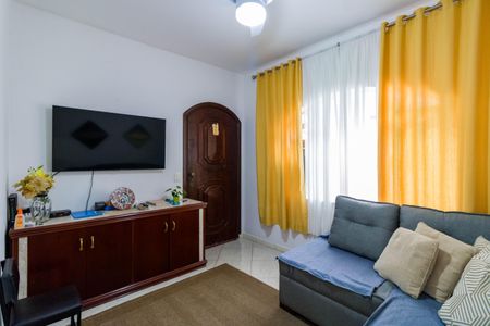 Casa à venda com 80m², 2 quartos e 3 vagasSala