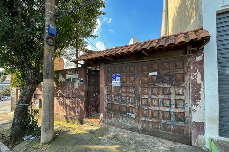 Casa à venda com 180m², 3 quartos e 5 vagasFachada + plaquinha