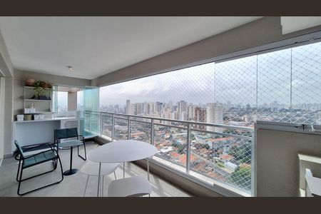Apartamento à venda com 92m², 1 quarto e 2 vagasVaranda