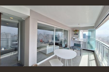 Apartamento à venda com 92m², 1 quarto e 2 vagasVaranda
