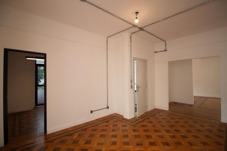 Apartamento à venda com 131m², 2 quartos e 1 vagaHall de entrada