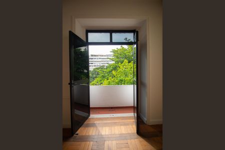 Apartamento à venda com 131m², 2 quartos e 1 vagaSala - Varanda