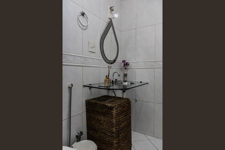 Casa à venda com 280m², 3 quartos e 2 vagasBanheiro Social